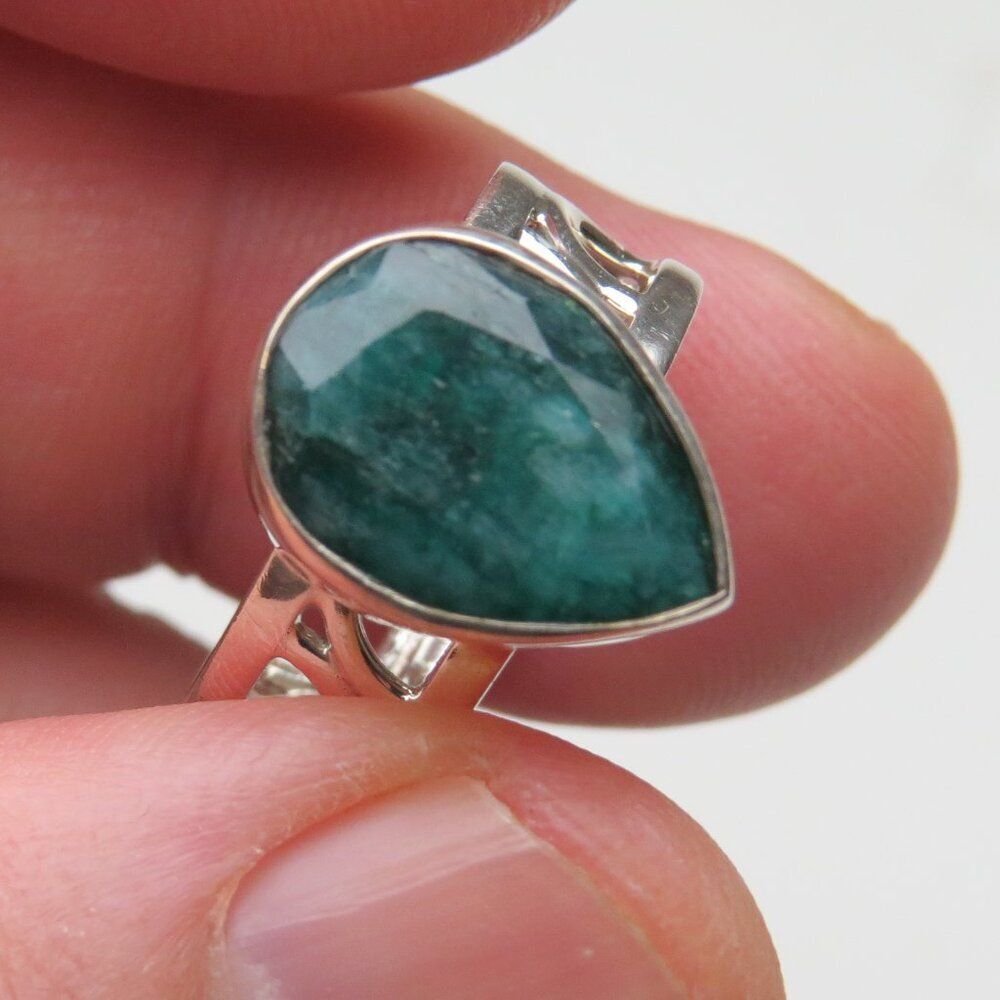 *925 Sterling Silver Emerald Ring